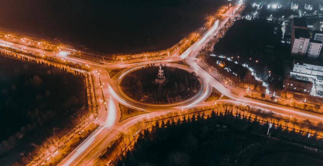 来吧,展示!西安培华学院黑金滤镜大片